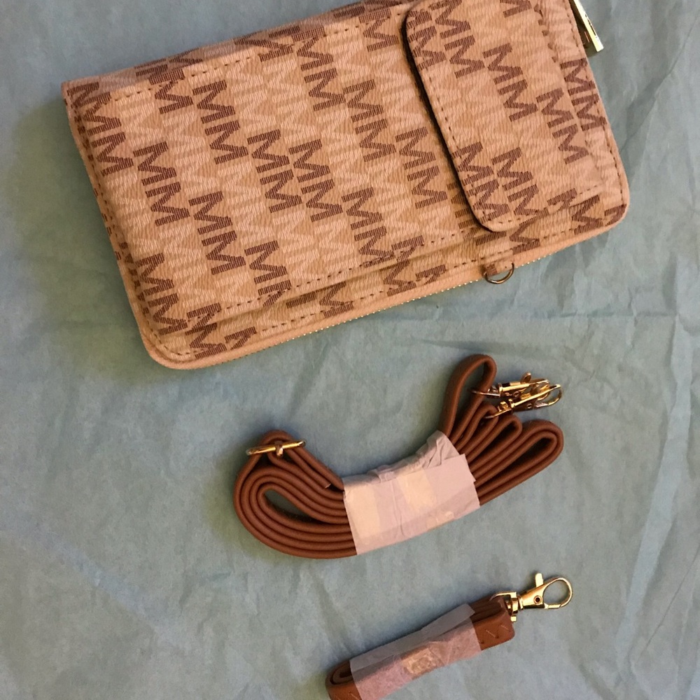 Crossbody purse